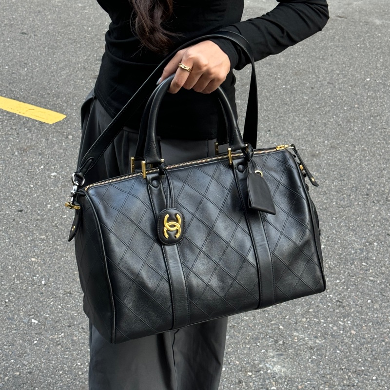 【超熱門秒殺款⏰】 Chanel 黑金 波士頓包 肩背+手提+斜背包 (專櫃27.3萬)-16