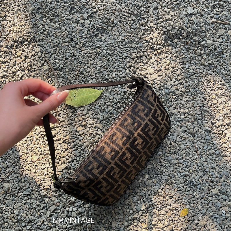 🏷Fendi漁夫包-1