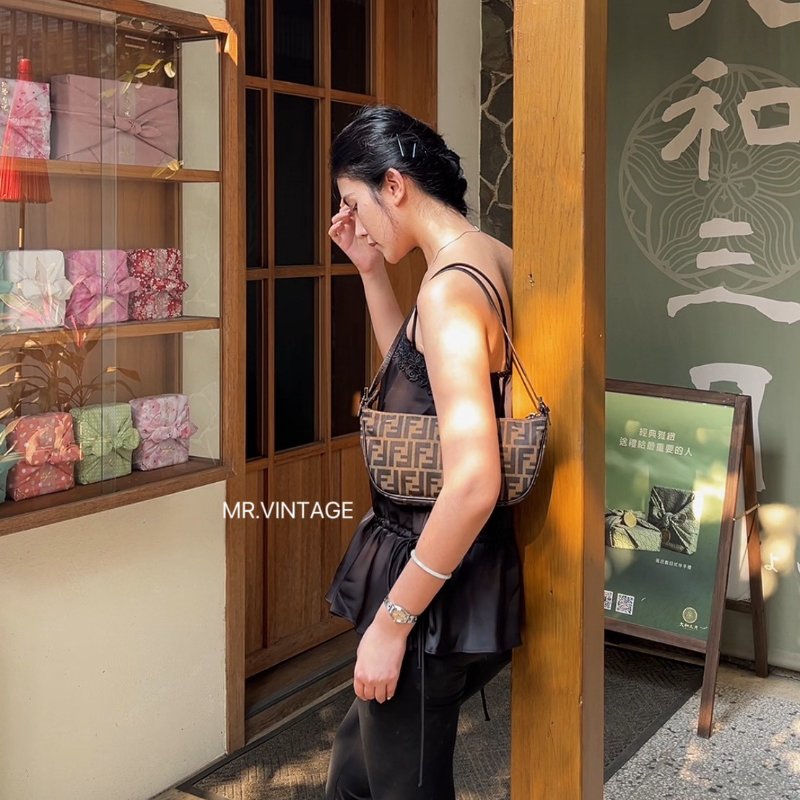 🏷Fendi漁夫包-3