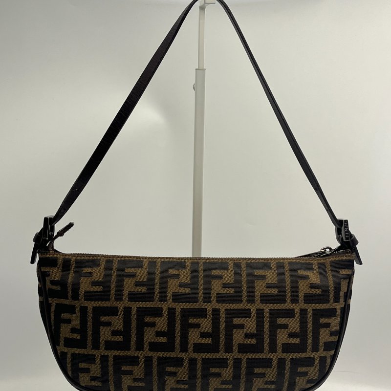 🏷Fendi漁夫包-7