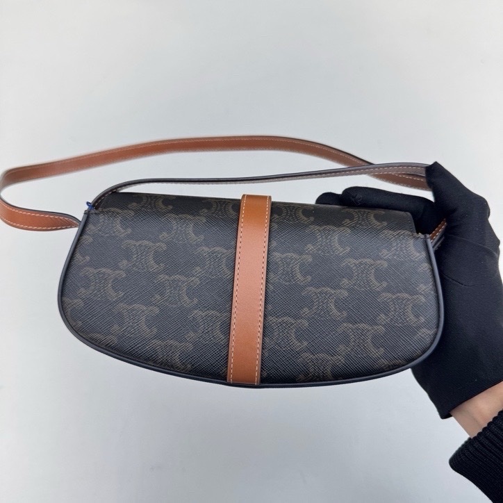 Celine賽琳 凱旋門棕色老花鎖頭腋下包 ,尺寸:20x10.5x6cm-4