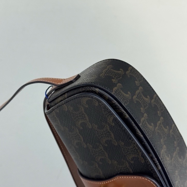 Celine賽琳 凱旋門棕色老花鎖頭腋下包 ,尺寸:20x10.5x6cm-6