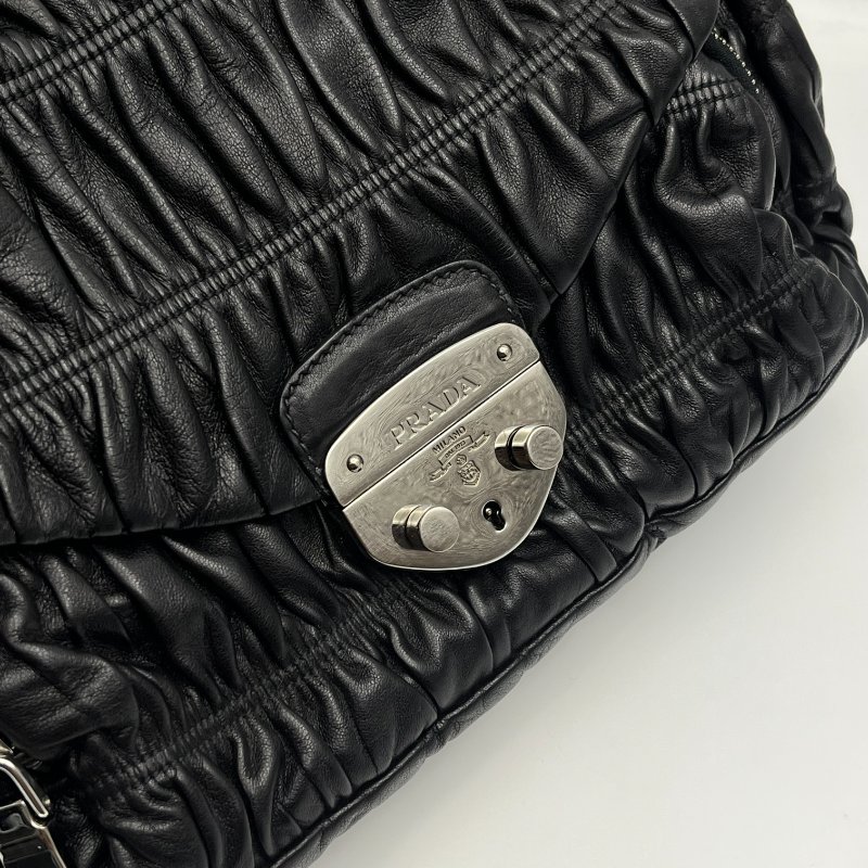 🏷Prada肩背包(兩面面可用)-3