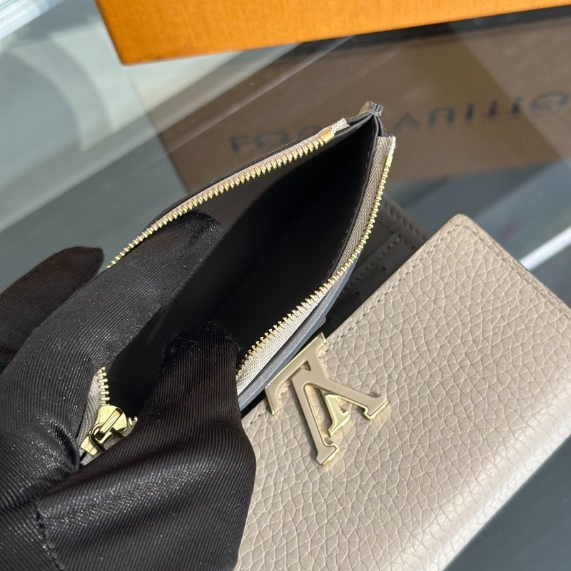 LOUIS VUITTON Capucines三折短夾 - 米灰-6
