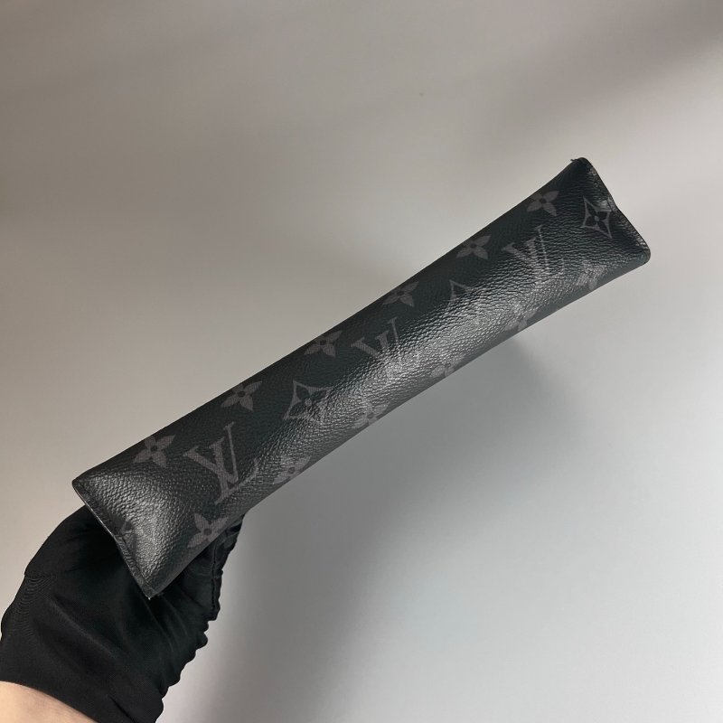 LV M61692 黑老花手拿包-4
