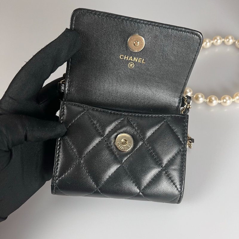 CHANEL 珍珠小廢包羊皮黑 AP2583/保卡款31開-4