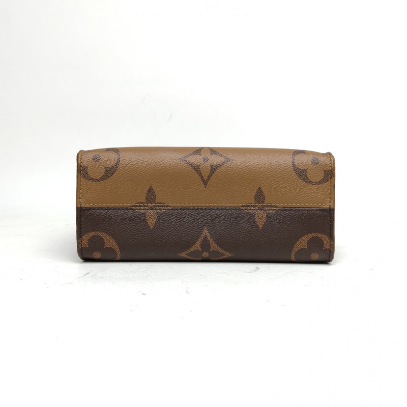 LOUIS VUITTON Onthego小號25二合一寬肩帶老花PVC金扣晶片-3