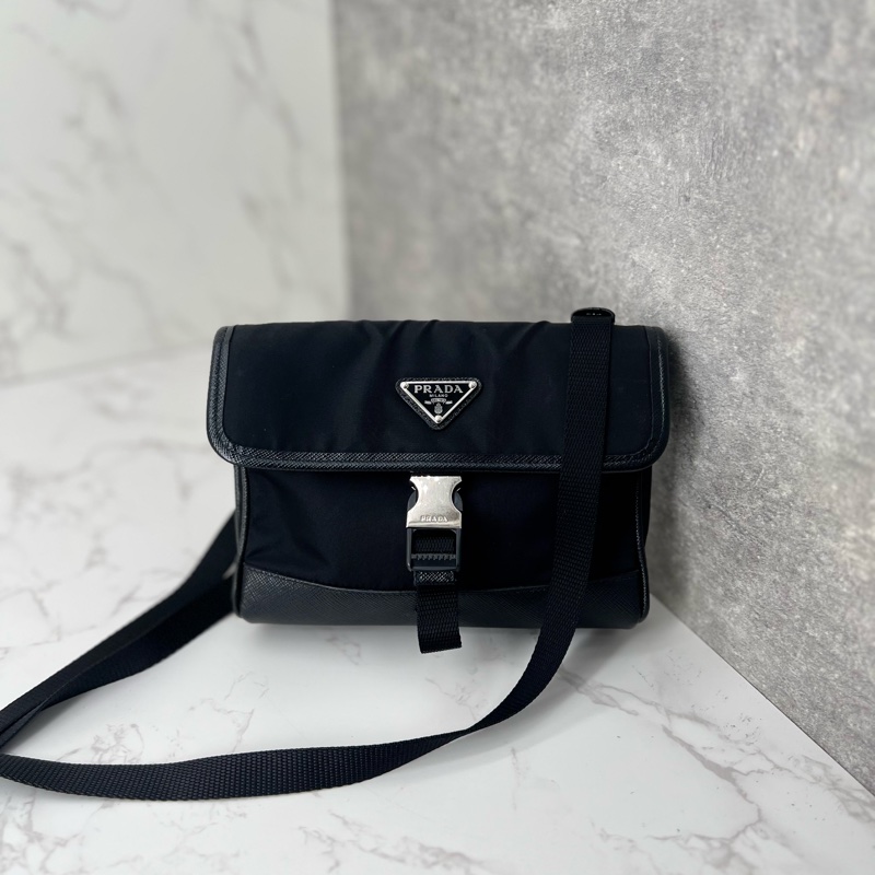 香緹國際精品 798 PRADA 手機包-0