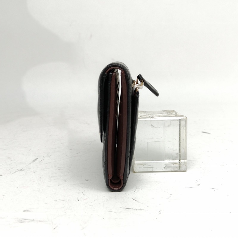 CHANEL 黑色羊皮22開金扣CFV紋錢包-1