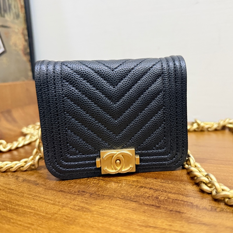 9新✨ 香奈兒CHANEL🖤荔枝皮 leboy金珠斜背卡包 斜背錢包   可斜背也可腰鏈包-26