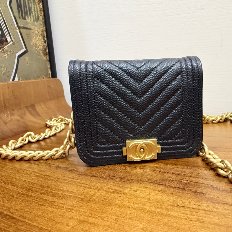 9新✨ 香奈兒CHANEL🖤荔枝皮 leboy金珠斜背卡包 斜背錢包   可斜背也可腰鏈包-27