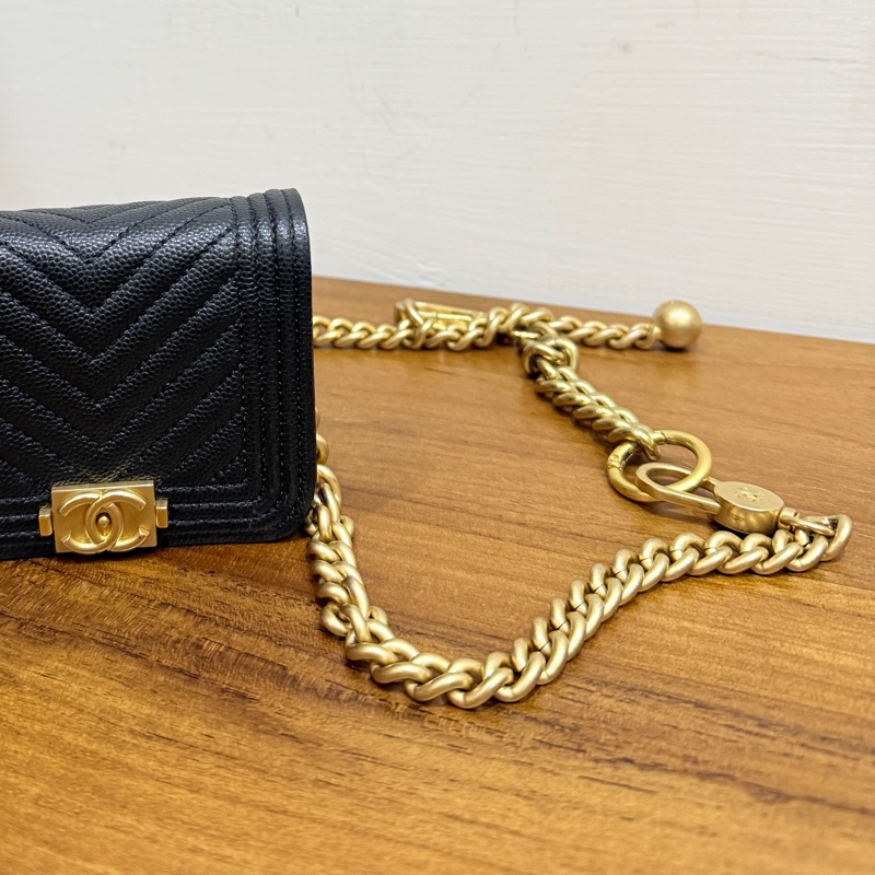 9新✨ 香奈兒CHANEL🖤荔枝皮 leboy金珠斜背卡包 斜背錢包   可斜背也可腰鏈包-28