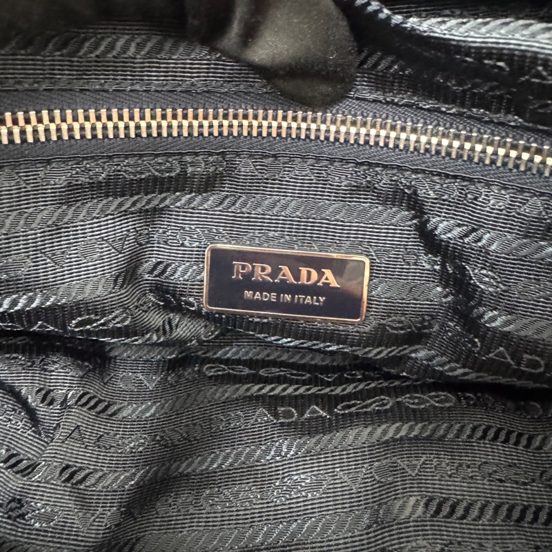PRADA 經典尼龍旅行包🧳-18