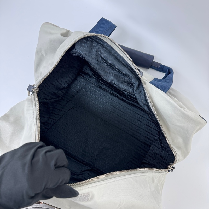 PRADA 經典尼龍旅行包🧳-19