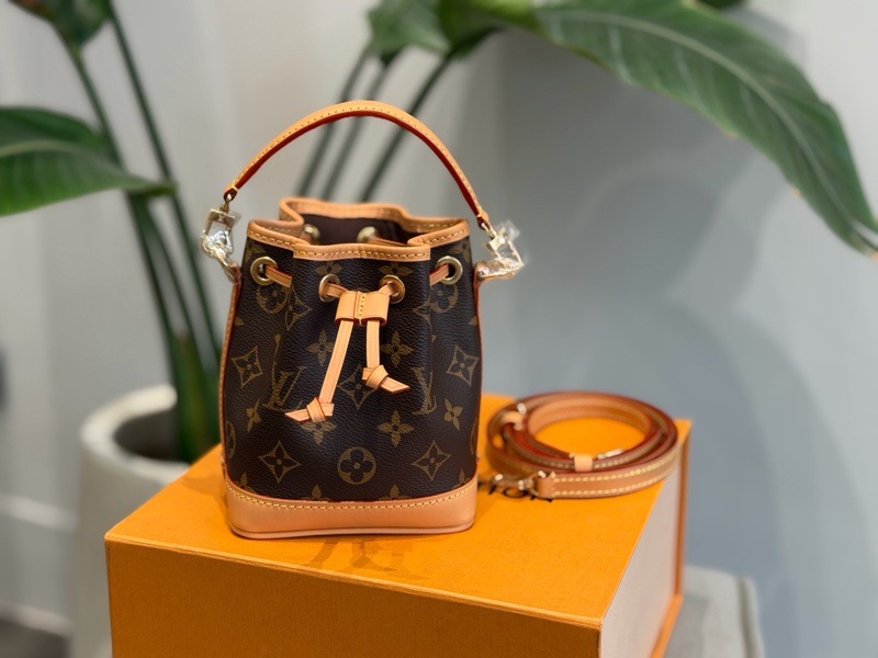 Louis Vuitton Nano Noe 經典花紋小水桶-0