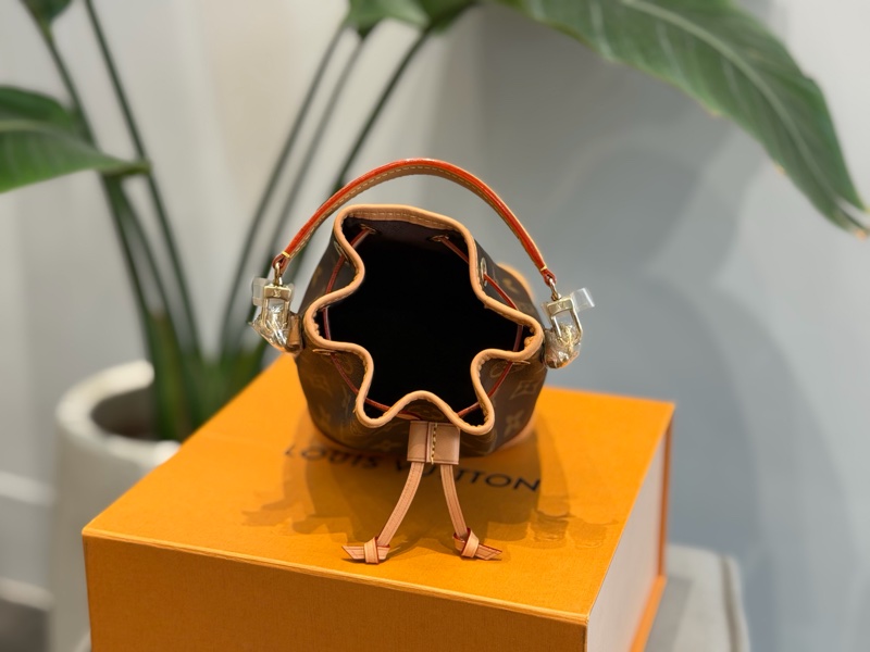 Louis Vuitton Nano Noe 經典花紋小水桶-6