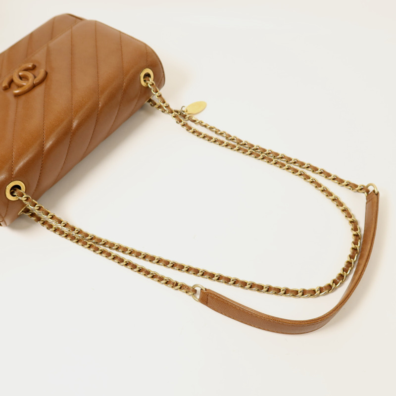 CHANEL 牛皮皮革Chain Shoulder金扣鏈帶肩背袋-7