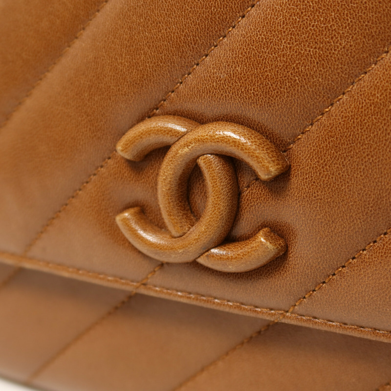 CHANEL 牛皮皮革Chain Shoulder金扣鏈帶肩背袋-10