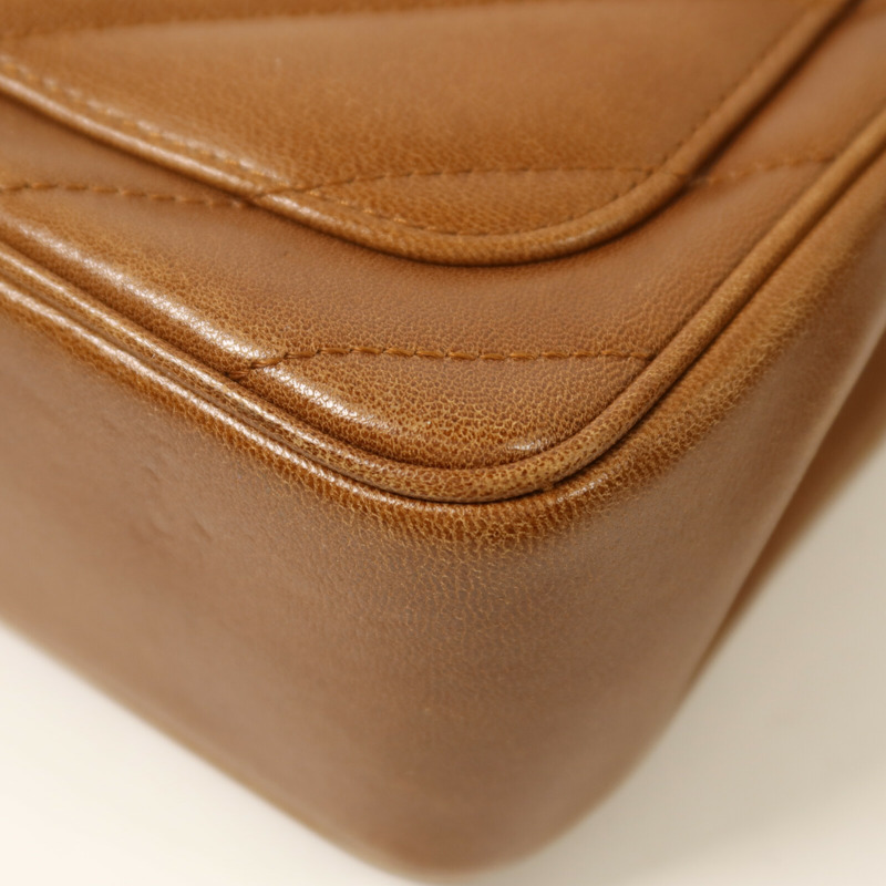 CHANEL 牛皮皮革Chain Shoulder金扣鏈帶肩背袋-16