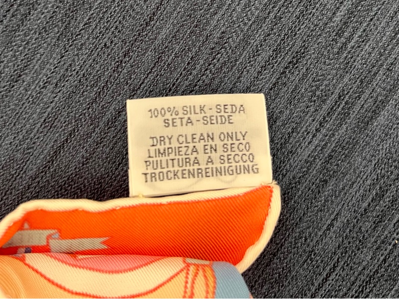 Hermès 愛馬仕 Flagship 旗艦店 90 絲巾 (經典粉色)-4