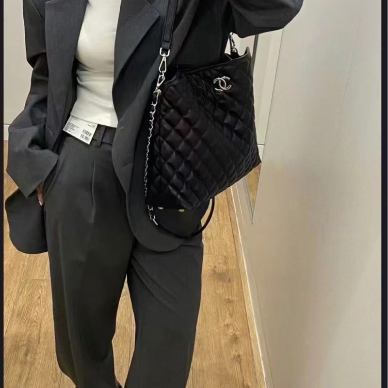 Chanel 龍蝦扣hobo黑銀魚子醬牛皮2way 小號-6