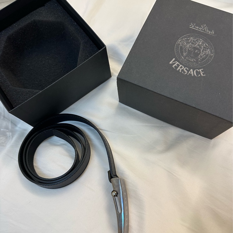 凡賽斯 Versace 黑色細皮帶 無孔-0