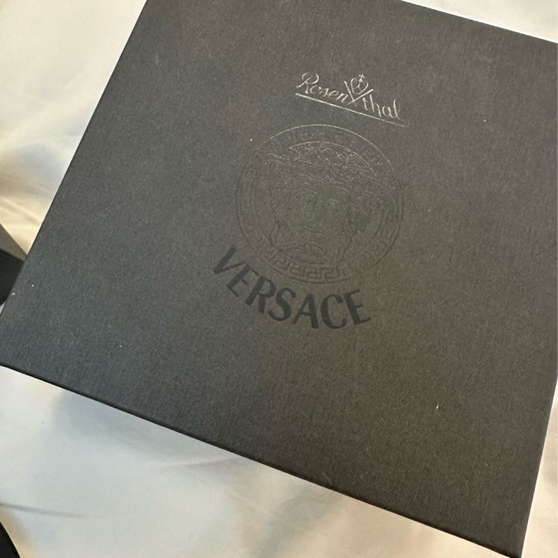 凡賽斯 Versace 黑色細皮帶 無孔-1