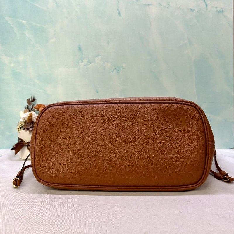 LV Neverfull MM皮革托特包-8