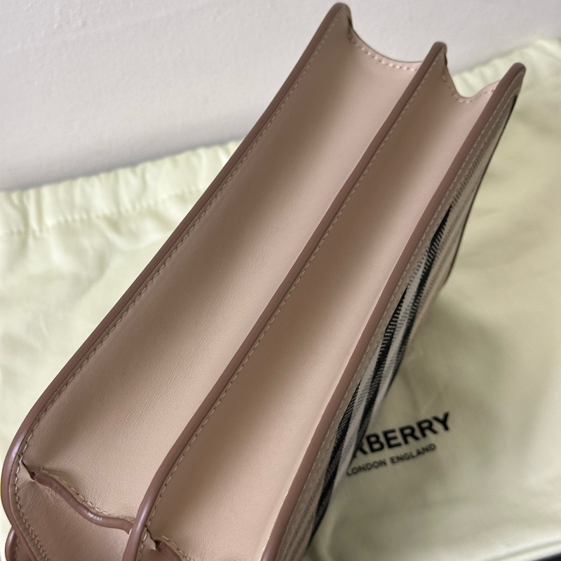 💎Han's house精品服飾💎 Burberry 經典格紋帆布包 側背包-1