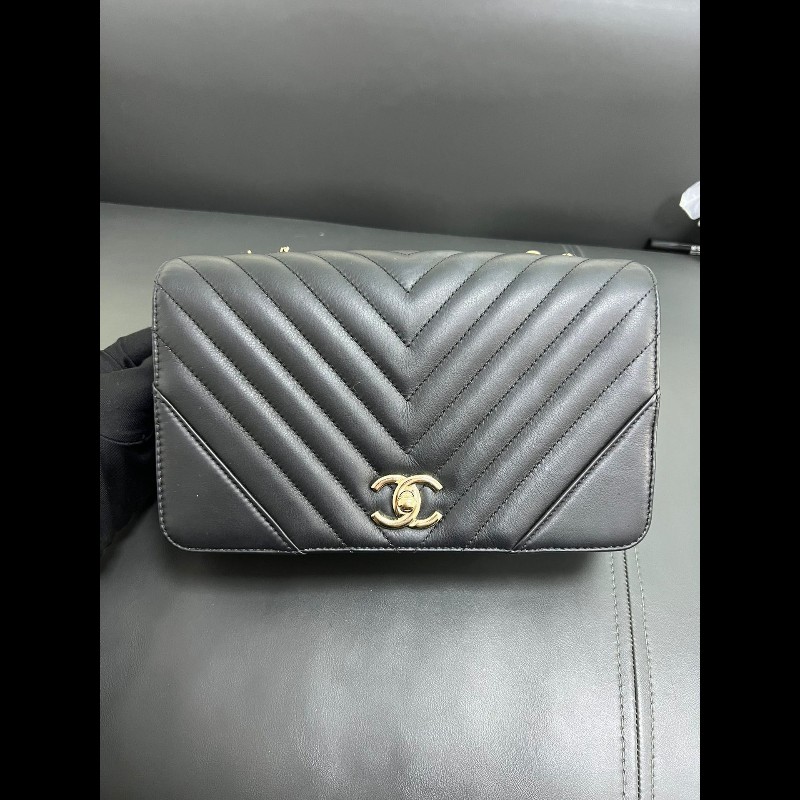 Chanel flap bag chevron-5
