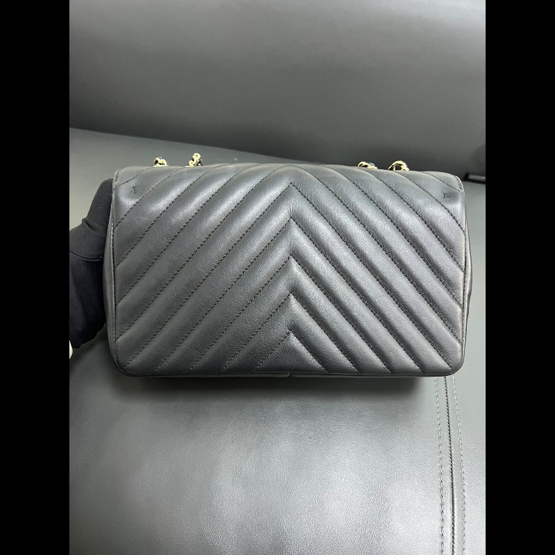 Chanel flap bag chevron-6