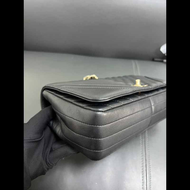 Chanel flap bag chevron-10