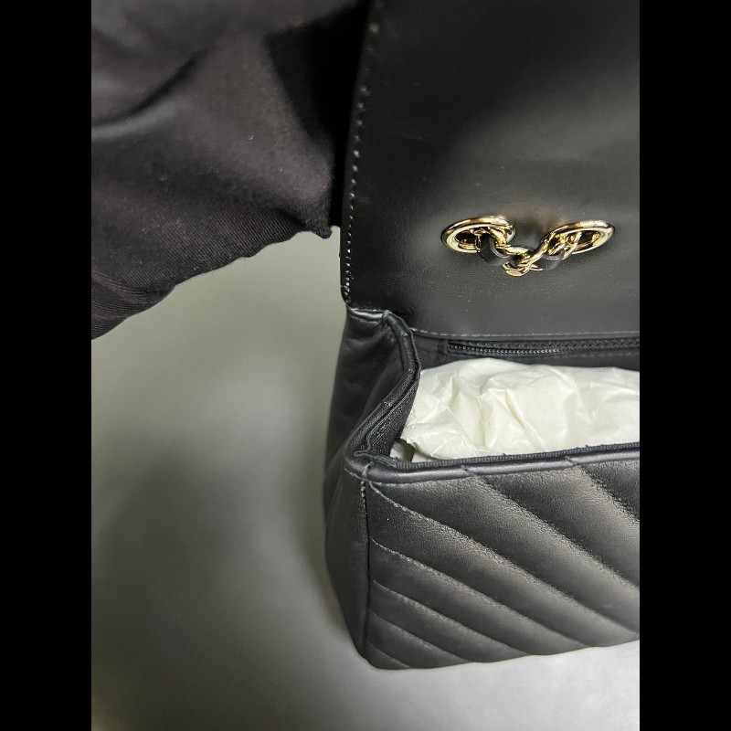 Chanel flap bag chevron-21