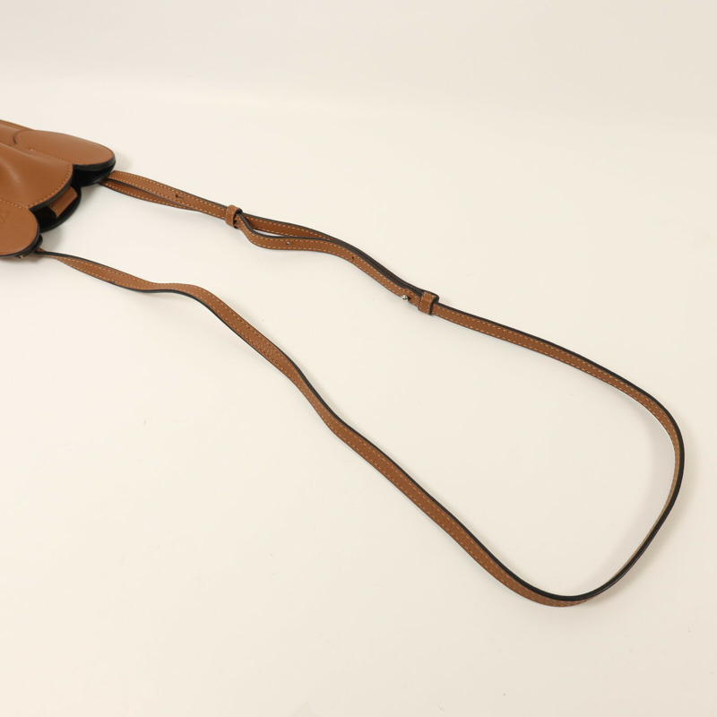 LOEWE 牛皮皮革Shoulder Bag銀扣肩背袋-6