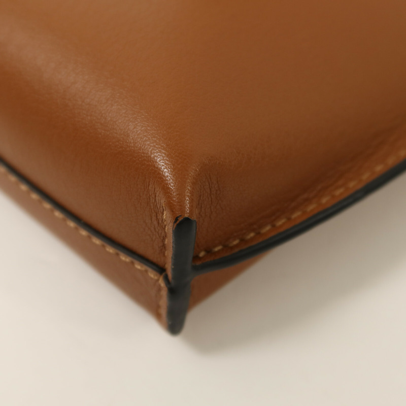 LOEWE 牛皮皮革Shoulder Bag銀扣肩背袋-10