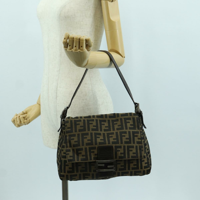 【日本直送】FENDI Zucca帆布Mamma Baguette單肩包 棕色/黑色 正品 YKZ037SAV-25