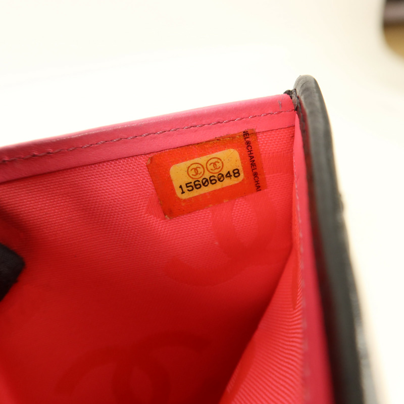 CHANEL 牛皮皮革Cambon Bifold Wallet銀扣錢包-9