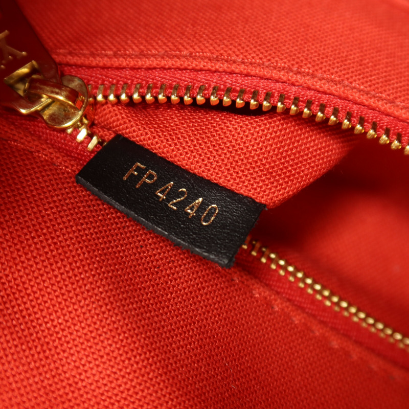 LOUIS VUITTON Monogram Giant/Monogram Reverse On The Go MM金扣手挽肩背兩用袋-6