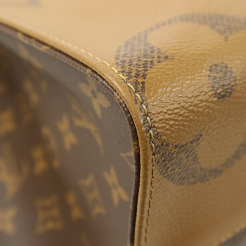 LOUIS VUITTON Monogram Giant/Monogram Reverse On The Go MM金扣手挽肩背兩用袋-12