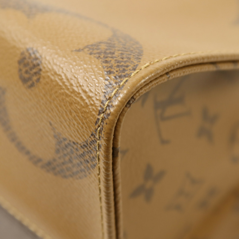 LOUIS VUITTON Monogram Giant/Monogram Reverse On The Go MM金扣手挽肩背兩用袋-13