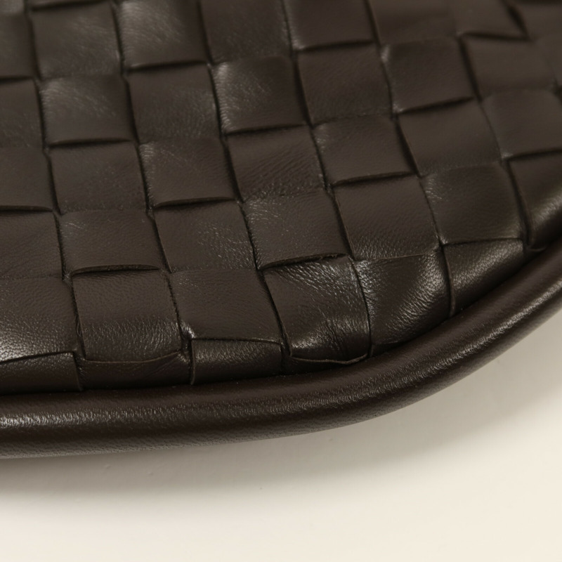 BOTTEGA VENETA 羊皮皮革Gemelli金扣肩背袋-11