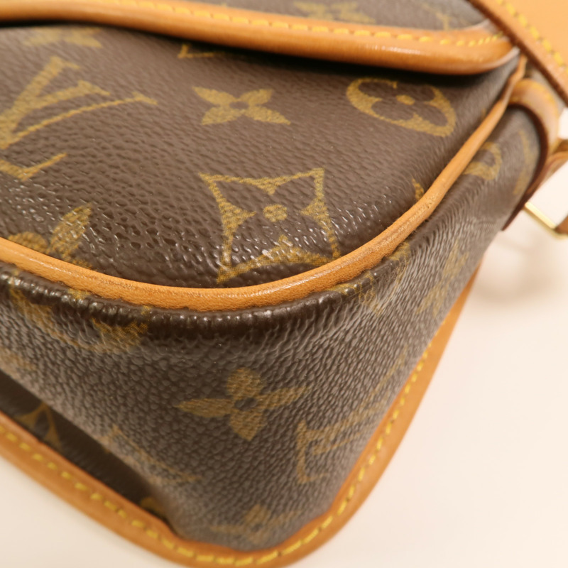 LOUIS VUITTON Monogram Sologne金扣肩背袋-8