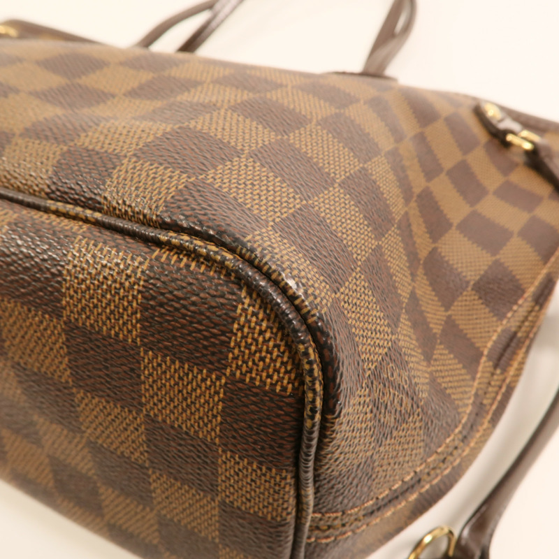 LOUIS VUITTON Damier Neverfull PM金扣手挽袋-10