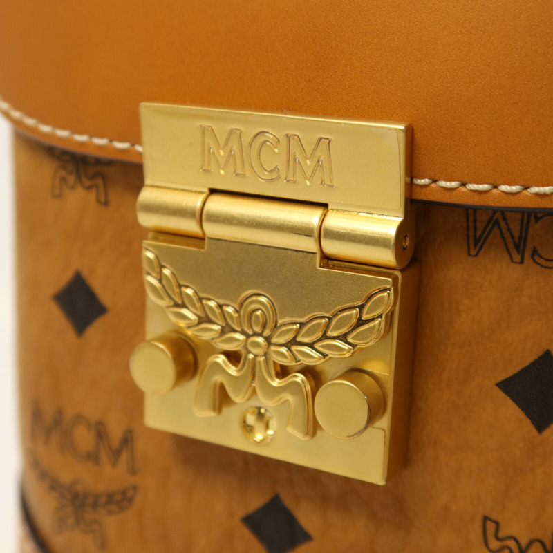 MCM 牛皮皮革Soft Berlin Visetos金扣鏈帶手挽肩背兩用袋-8