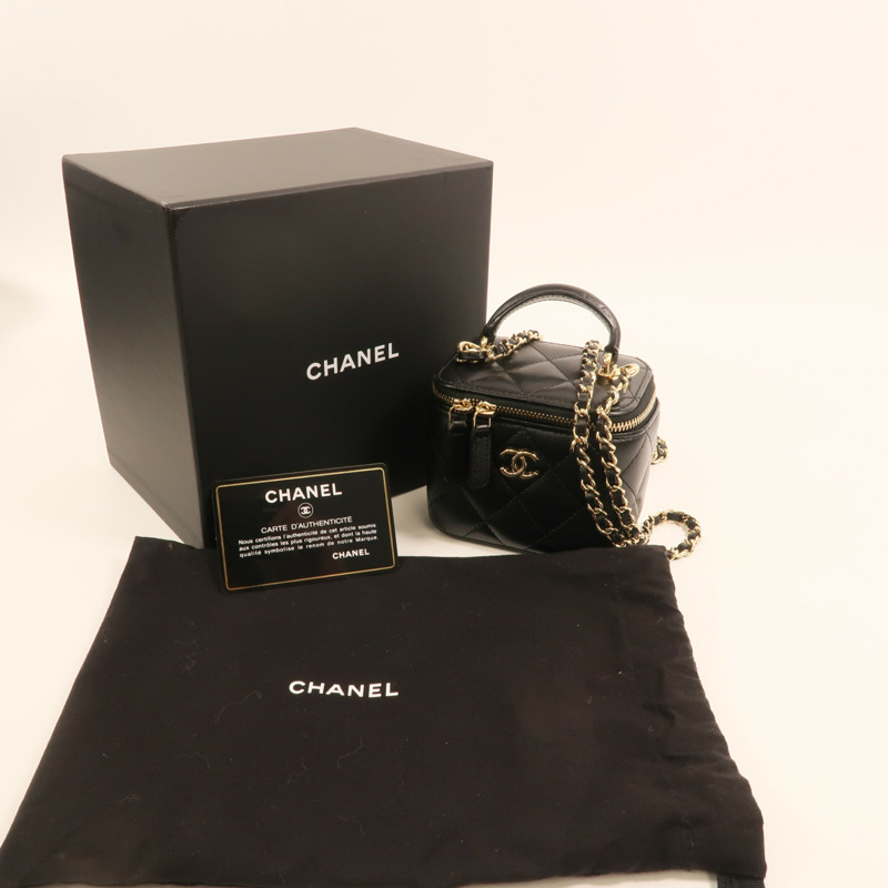 CHANEL 羊皮皮革Vanity Case金扣鏈帶手挽肩背兩用袋-10