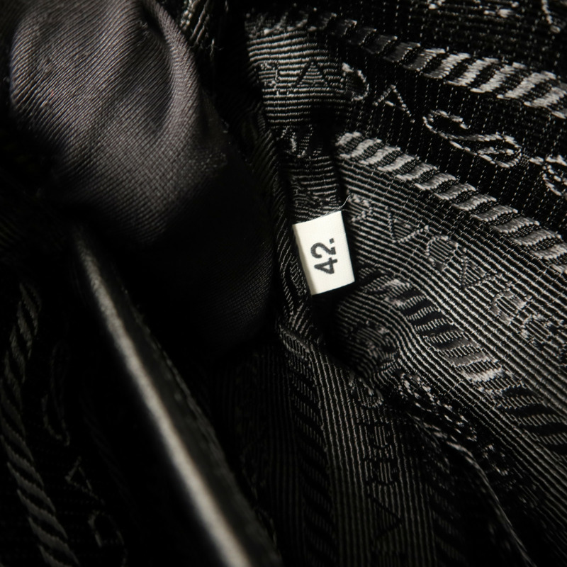 PRADA 尼龍Shoulder Bag金扣肩背袋-6