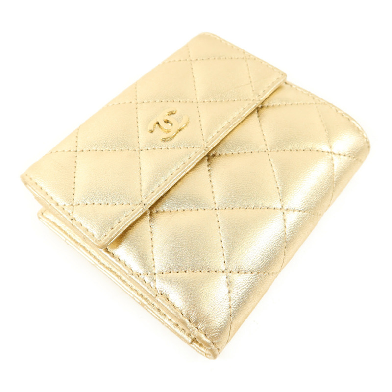 CHANEL 牛皮皮革Bifold Wallet金扣錢包-2