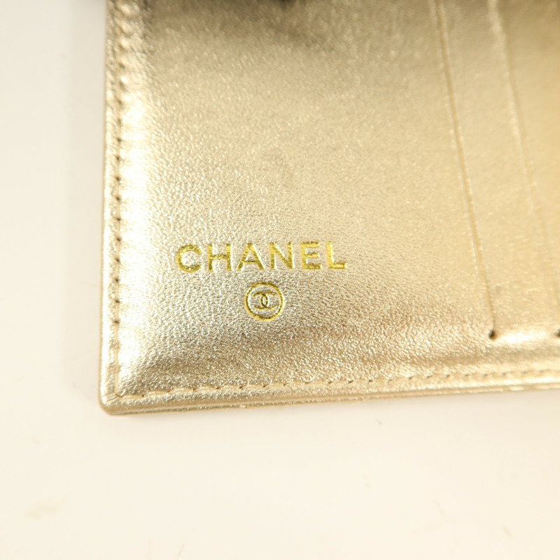 CHANEL 牛皮皮革Bifold Wallet金扣錢包-7