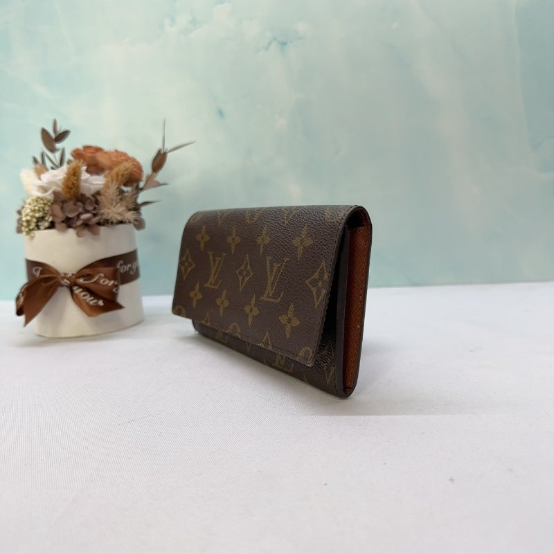 LV Monogram翻蓋長夾-2