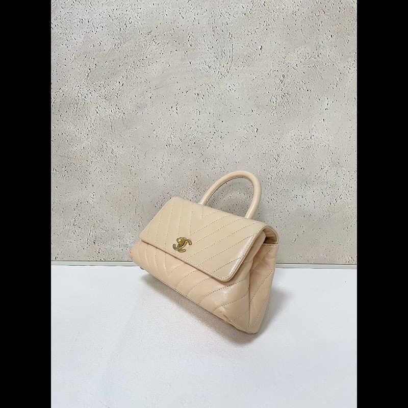 Chanel V Sharp Coco Handle Small 小號 裸粉色-4